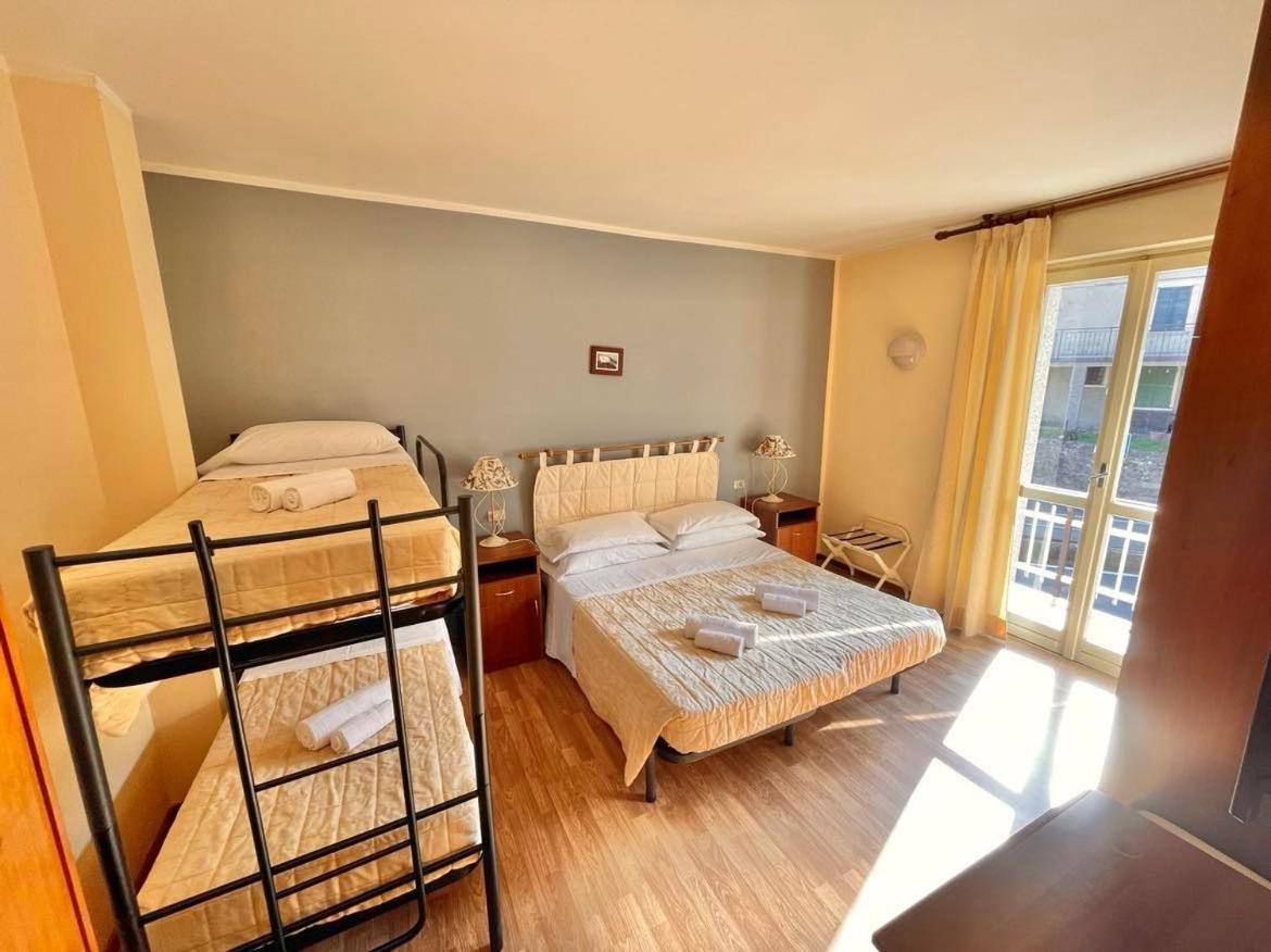 Hotel Ristorante La Sorgente Plesio Ngoại thất bức ảnh