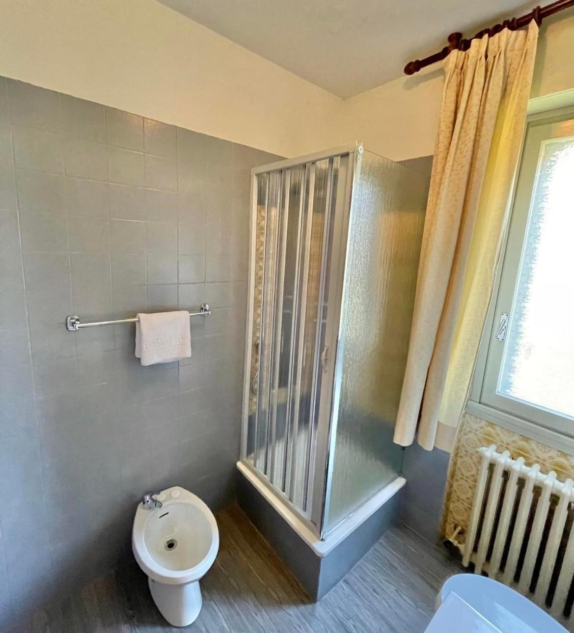 Hotel Ristorante La Sorgente Plesio Ngoại thất bức ảnh