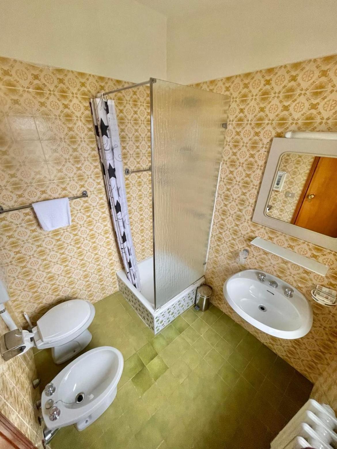 Hotel Ristorante La Sorgente Plesio Ngoại thất bức ảnh