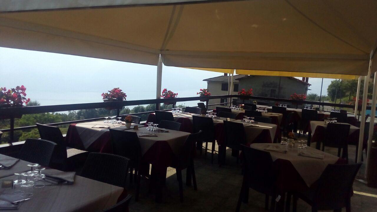 Hotel Ristorante La Sorgente Plesio Ngoại thất bức ảnh